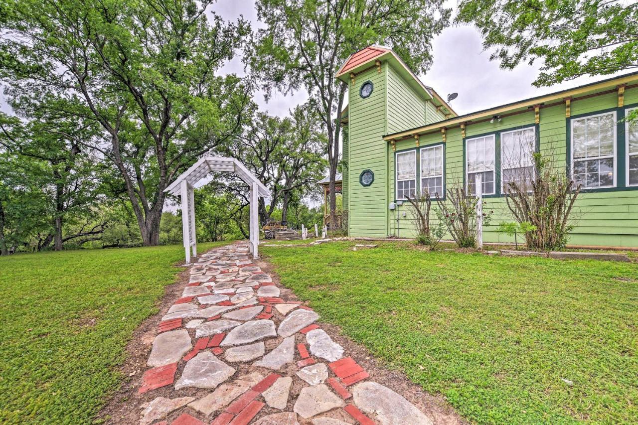 The Lilly House Historic Glen Rose Home With Porch! Exterior photo